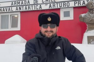 Alumnos realizan visitas virtuales a la Base Naval Antártica "Arturo Prat" Alumnos realizan visitas virtuales a la Base Naval Antártica "Arturo Prat"
