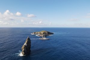 OPV Comandante Toro efectuó Operación de Fiscalización Pesquera Oceánica en Parque Marino “Motu Motiro Hiva” OPV Comandante Toro efectuó Operación de Fiscalización Pesquera Oceánica en Parque Marino “Motu Motiro Hiva”