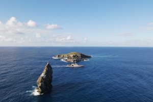 OPV Comandante Toro efectuó Operación de Fiscalización Pesquera Oceánica en Parque Marino “Motu Motiro Hiva”