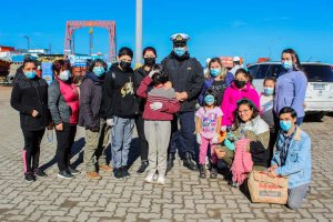 Autoridad Marítima de Lota realizó operativo de limpieza de playa Autoridad Marítima de Lota realizó operativo de limpieza de playa