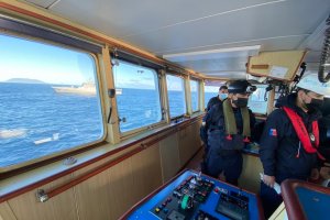 Patrullero OPV “Piloto Pardo” efectuó apoyo logístico y de fiscalización pesquera en el Golfo de Arauco