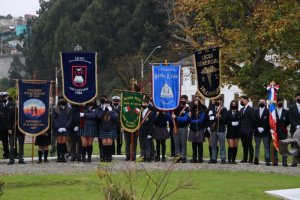 Escolares de la provincia de Concepción rindieron homenaje a los héroes de Iquique en la base naval Talcahuano