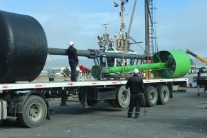 Amplio despliegue de la Armada de Chile en la instalación de señalización marítima en Magallanes y el Territorio Chileno Antártico