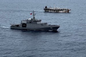 Armada de Chile fiscalizó 140 buques pesqueros y 32 naves mercantes en aguas de tránsito internacional