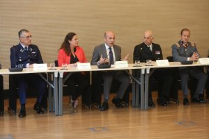 Mindef y Contraloría firman convenio para fortalecer capacidades de control y probidad en instituciones de la Defensa Nacional