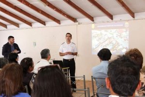 Integrantes del Plan Prat se reunieron con vecinos de Caleta Tumbes