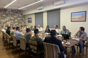 Armada participa en primera reunión del convenio suscrito entre la Contraloría General de la República y el Ministerio de Defensa Nacional