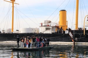 Según cifras, el monitor “Huáscar” recibió cerca de mil 262 personas, quienes llegaron hasta este museo in situ para constatar la historia naval de la Armada. Por otro lado, cientos de turistas conocieron parte de la vida de Arturo Prat en la casa donde lo vio nacer.