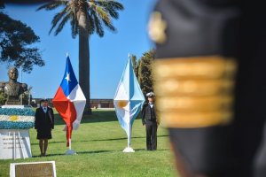 Delegación del buque Escuela Argentino ARA "Libertad” conoció las dependencias de la Escuela Naval