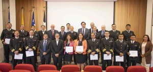 Personal institucional se gradúa del Diplomado de Rlaciones Internacionales PUCV