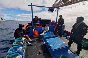 Realizan Operación de Fiscalización Pesquera Oceánica “Mata Ui" –I Realizan Operación de Fiscalización Pesquera Oceánica “Mata Ui" –I