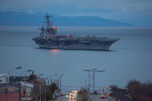 El Portaaviones USS George Washington ingresa a aguas jurisdiccionales de Chile El Portaaviones USS George Washington ingresa a aguas jurisdiccionales de Chile