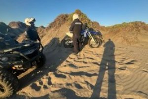 Policía Marítima de Quintero multó a 5 conductores por ingresar con sus vehículos a la playa Policía Marítima de Quintero multó a 5 conductores por ingresar con sus vehículos a la playa