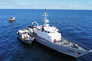 Lancha de Servicio General “Chiloé” incautó casi una tonelada de recursos extraídos ilegalmente Lancha de Servicio General “Chiloé” incautó casi una tonelada de recursos extraídos ilegalmente