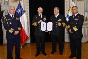Comandante en Jefe de la Armada es condecorado con la medalla “15 de noviembre de 1817” Comandante en Jefe de la Armada es condecorado con la medalla “15 de noviembre de 1817”