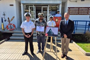 Museo Marítimo Nacional se trasladó a Coquimbo para premiar a ganador de concurso de fotografía