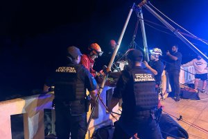 Armada rescata a hombre que cayó en zona de roqueríos