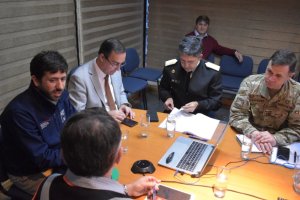 Tercera Zona Naval participa en análisis de emergencia tras temporal en Punta Arenas