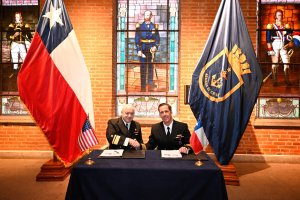 En Valparaíso terminó la 29° reunión de Estados Mayores entre las Armadas de Chile y Estados Unidos En Valparaíso terminó la 29° reunión de Estados Mayores entre las Armadas de Chile y Estados Unidos