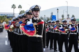 Escuela Naval participó en desfiles cívico-militares en Las Condes y Lo Barnechea Escuela Naval participó en desfiles cívico-militares en Las Condes y Lo Barnechea