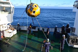 Buque “Cabo de Hornos” realizó mantenimiento y reparación de boya DART 4G frente a Pichidangui Buque “Cabo de Hornos” realizó mantenimiento y reparación de boya DART 4G frente a Pichidangui
