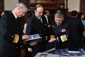 Armada de Chile celebra 40 años de la revista institucional “Vigía” Armada de Chile celebra 40 años de la revista institucional “Vigía”