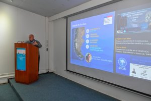 Científicos del Comité Oceanográfico Nacional analizan resultados del Crucero CIMAR 29 fiordos Científicos del Comité Oceanográfico Nacional analizan resultados del Crucero CIMAR 29 fiordos