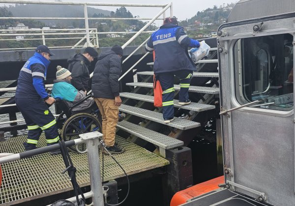 Capitanía de Puerto de Corral brindó apoyo en evacuación médica desde Isla del Rey