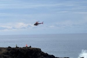 Armada de Chile más autoridades locales, pescadores y voluntarios continúan la rebusca de hombre desaparecido en Rapa Nui