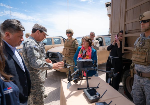 Ministra de Defensa Nacional encabeza entrega de equipamiento tecnológico para el resguardo de la frontera norte
