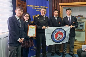 Armada participa en encuentro sobre investigación y desarrollo magallánico