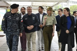 Jefe de Fuerzas de la región de Valparaíso revistó local de votación