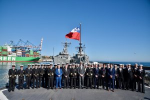 Conmemoración de los 250 años del natalicio de Lord Cochrane 