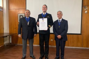 Capitán de Corbeta se incorpora como miembro de la Academia de Historia Naval y Marítima de Chile