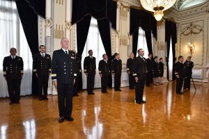 Armada de Chile inviste a nuevos Comodoros