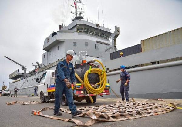 Armada fortalece integración territorial con comisión de apoyo al archipiélago de Juan Fernández
