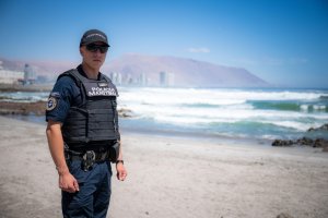 “Debía decidir y no lo dudé”: Marinero de la Capitanía de Puerto de Iquique rescata a persona en peligro de inmersión