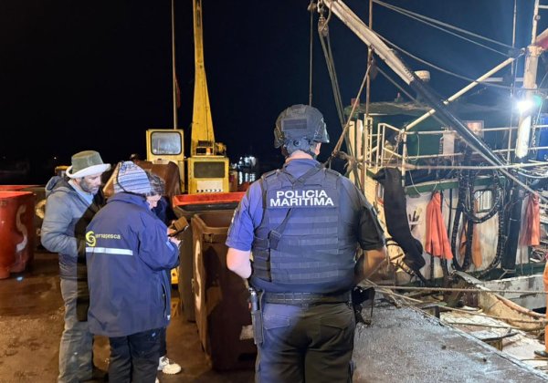 Refuerzan fiscalizaciones nocturnas en caletas de Tongoy y Guanaqueros por temporada de jibia y jurel