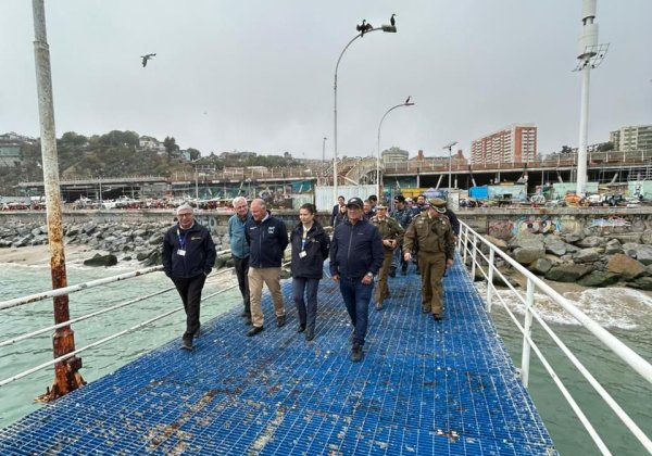 Autoridades realizan fiscalización conjunta en Caleta Portales en la antesala de Semana Santa