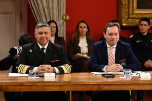 Comandante en Jefe de la Armada participa en la primera reunión del Consejo Interministerial de Inteligencia del Estado celebrada en La Moneda