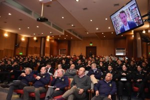 ESCUADRA Y ACANAV realizaron seminario sobre el Poder Naval