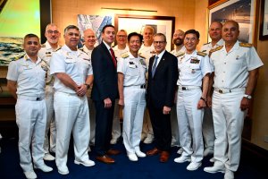 Nueva York: Comandante en Jefe de la Armada posiciona la construcción naval chilena ante Armadas del mundo