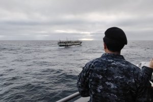 Medios navales y aéreos de la Armada efectúan fiscalización pesquera oceánica en la jurisdicción de la Segunda y Quinta Zona Naval