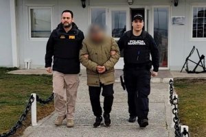Operativo entre la Armada y PDI en Tierra del Fuego logra la captura de dos personas con órdenes de detención vigentes