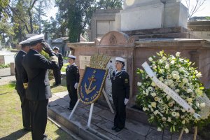 A 150 años de su fallecimiento: Armada de Chile rinde homenaje a Manuel Blanco Encalada en el Cementerio General de Santiago