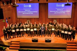 Se graduó la primera generación de oficiales con diplomados en Ciencias de Datos e Inteligencia Artificial de la Universidad de Chile